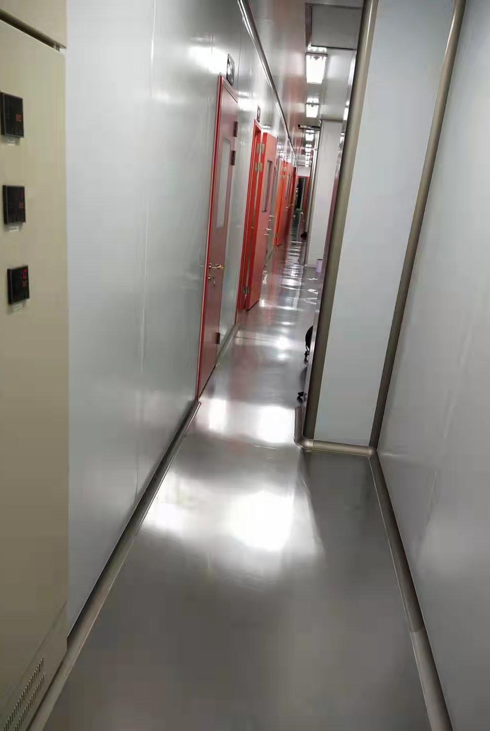 無塵自動<a href='http://m.toplit.com.cn/' target='_blank' title='噴漆設備' style='color:#eb2828'><strong>噴漆設備</strong></a>.jpg